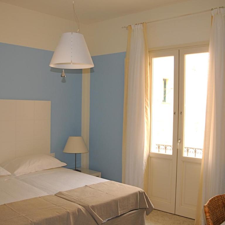 AlbaChiara Suite Rooms - City Center - Camera Matrimoniale/Doppia con Letti Singoli - 3