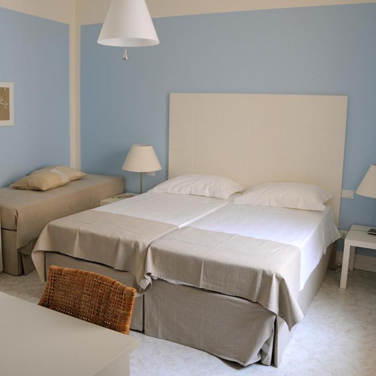 AlbaChiara Suite Rooms - City Center - Camera Matrimoniale/Doppia con Letti Singoli - 4