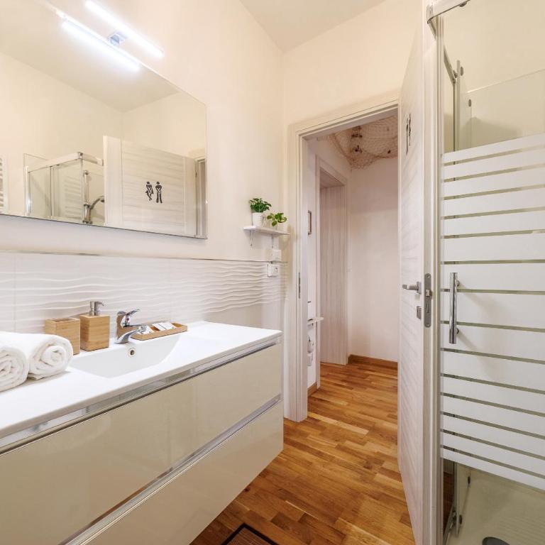 DiffeRent Home - Parcheggio privato - Appartamento con 2 Camere da Letto - 9