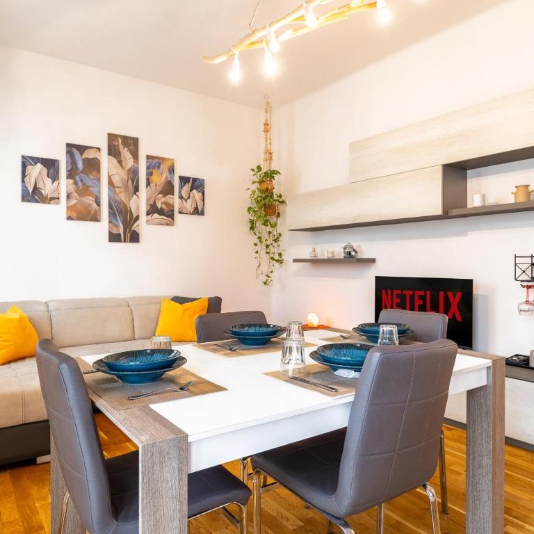 DiffeRent Home - Parcheggio privato - Appartamento con 2 Camere da Letto - 1