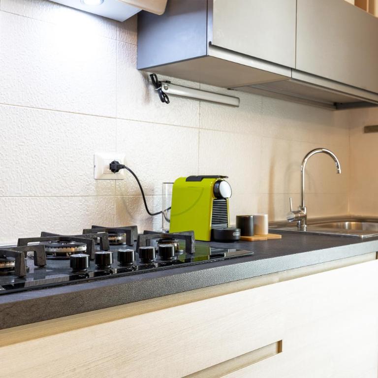 DiffeRent Home - Parcheggio privato - Appartamento con 2 Camere da Letto - 17