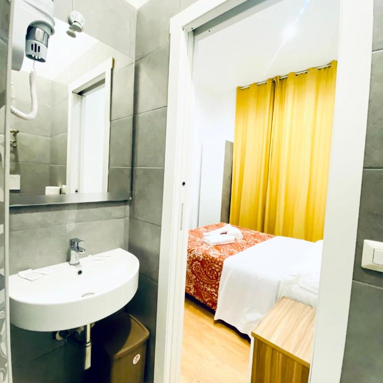 Tawhid Accomodation - Camera Matrimoniale/Doppia con Letti Singoli con Bagno Privato - 8