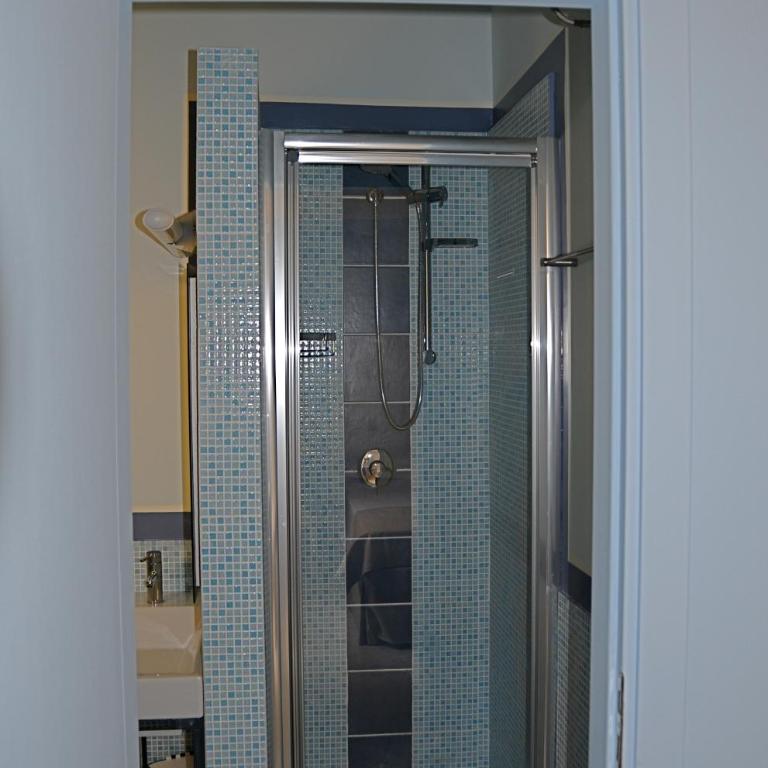 AlbaChiara Suite Rooms - City Center - Camera Matrimoniale/Doppia con Letti Singoli - 5