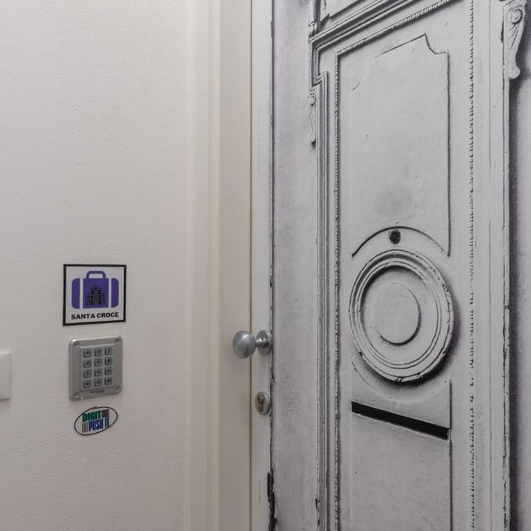 Coderooms - Deluxe Double Room - 21