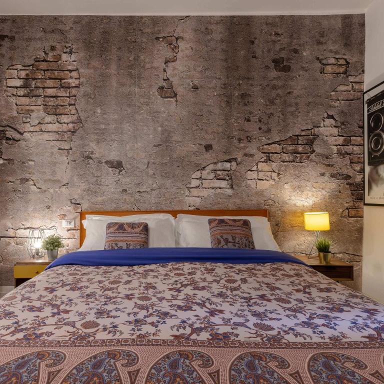 Coderooms - Deluxe Double Room - 3