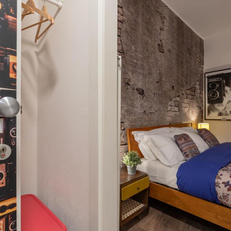 Coderooms - Deluxe Double Room - 9