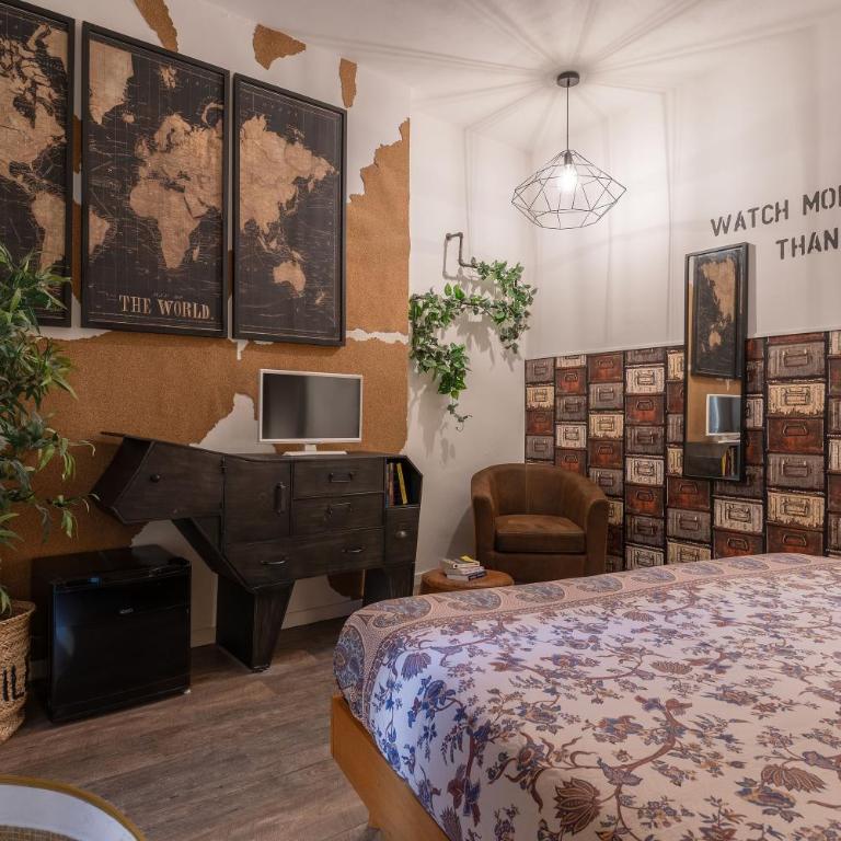 Coderooms - Deluxe Double Room - 15