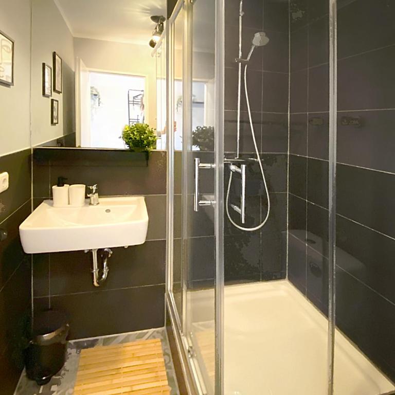 Stayando Cozy Apartment Munich City Center - Estudio Triple Estándar - 11
