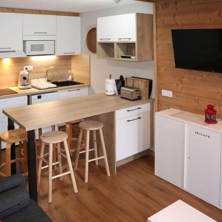 Studio refait pour 5 pers, proche pistes, balcon - FR-1-322-658 - Appartamento - 4