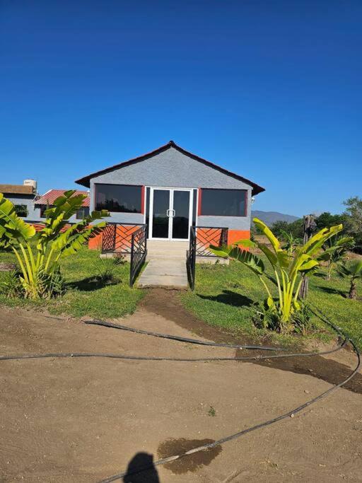 Hermosa casa vacacional - Three-Bedroom House - 10