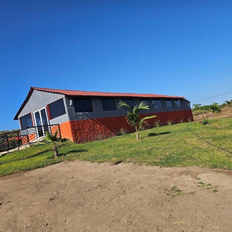 Hermosa casa vacacional - Three-Bedroom House - 12