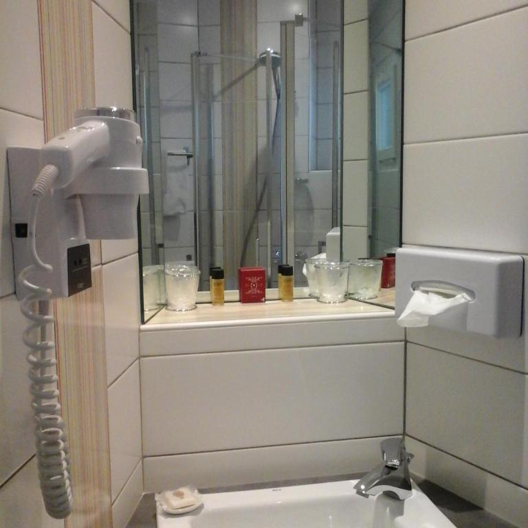Hôtel Carmin - Chambre Double Confort - 13