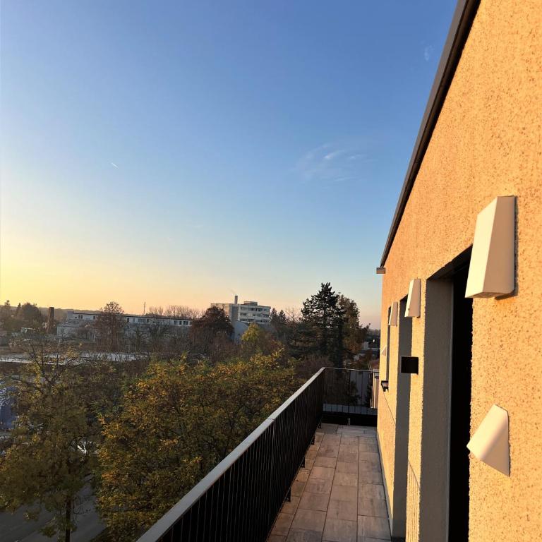 Mikes Apartments Munich - Luxury Quadruple Room - 2