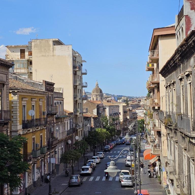Stylish Home Catania Centre - Two-Bedroom Deluxe Apartment - 16