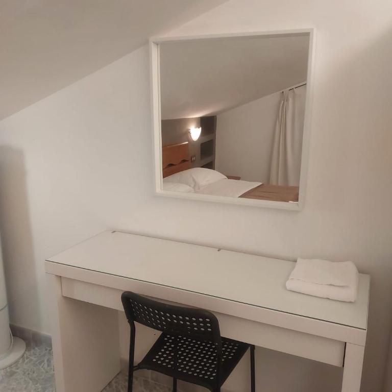 Attico Panoramico - Fiumicino Aeroporto e Fiera - Appartamento con 2 Camere da Letto - 3