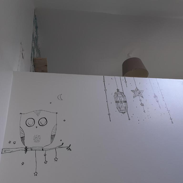 L'artistique, Maison pour 5 personnes, 2 chambres, stationnement gratuit, spacieux, atypique - Casa Unifamiliar de 2 dormitorios - 19
