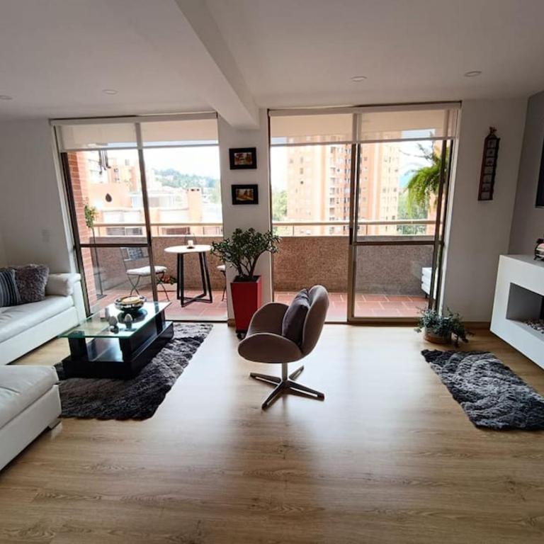 Amplio, Lindo, Excelente Ubicac - Apartamento de 1 dormitorio - 14