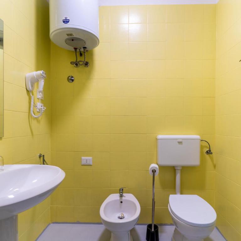 Casa di Madre Antonia - Camera Tripla con Bagno Privato - 6