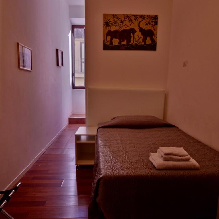 Hotel Azzurra - Camera Singola con Bagno Privato - 4