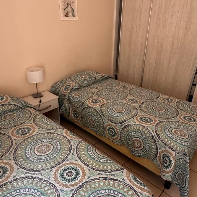 Moderno y amplio Departamento con cochera - Apartamento de 2 dormitorios - 12