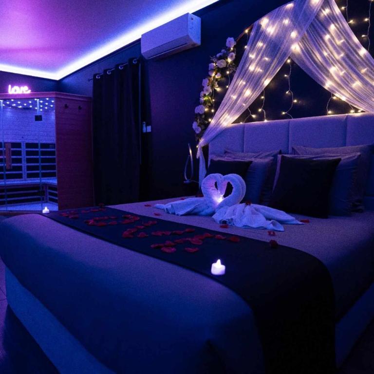 LA NUIT DES SECRETS Love Room 4 étoiles avec Jacuzzi et Sauna - Maison 1 Chambre - 4