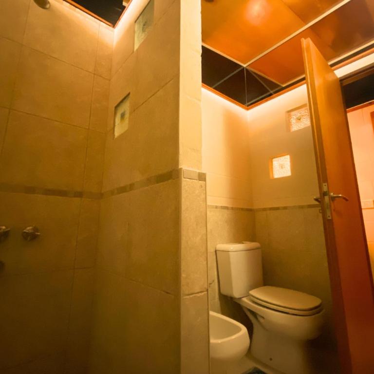 Casa Huesped 53 - Habitación Doble con baño privado - 6