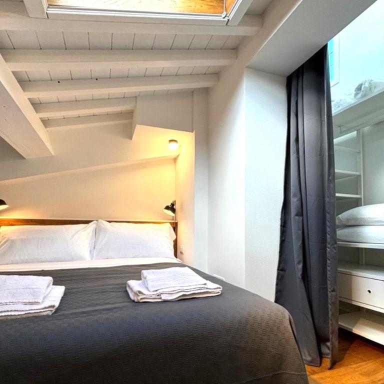 Red Lily Apartment - One-Bedroom Apartment - 25