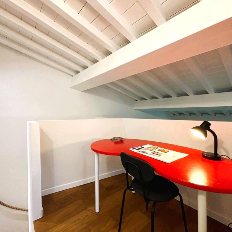 Red Lily Apartment - One-Bedroom Apartment - 30