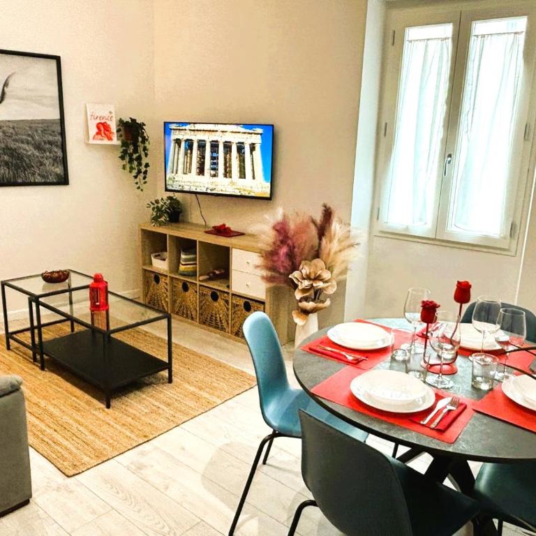 Red Lily Apartment - One-Bedroom Apartment - 8