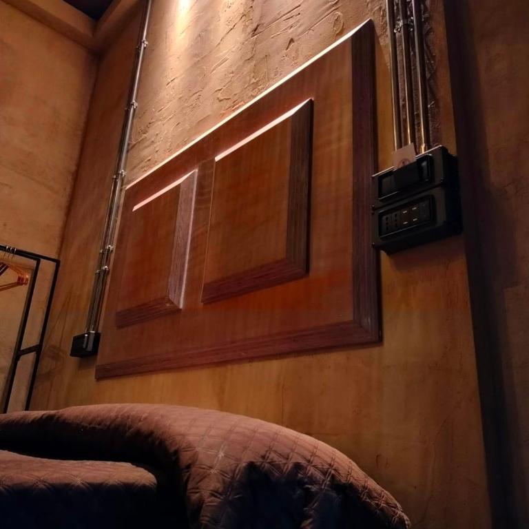 Hotel & Hostel 7 - Superior Triple Room with private shower & sink and with shared bathroom - 2