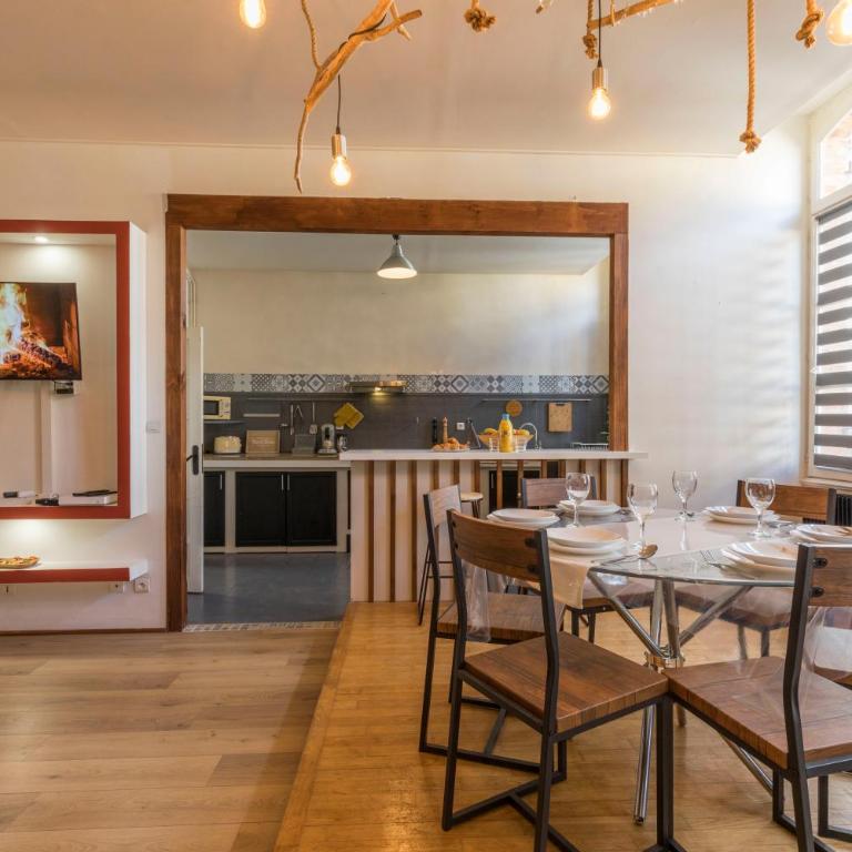 l'atypique au centre des arcades Elégant Spacieux - Appartement 2 Chambres - 16