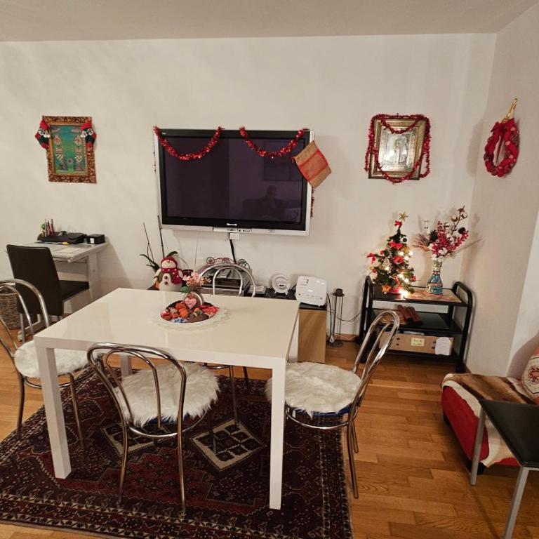 Appartement meublé à louer à Nax - Zimmer mit Kingsize-Bett und Bergblick - 23