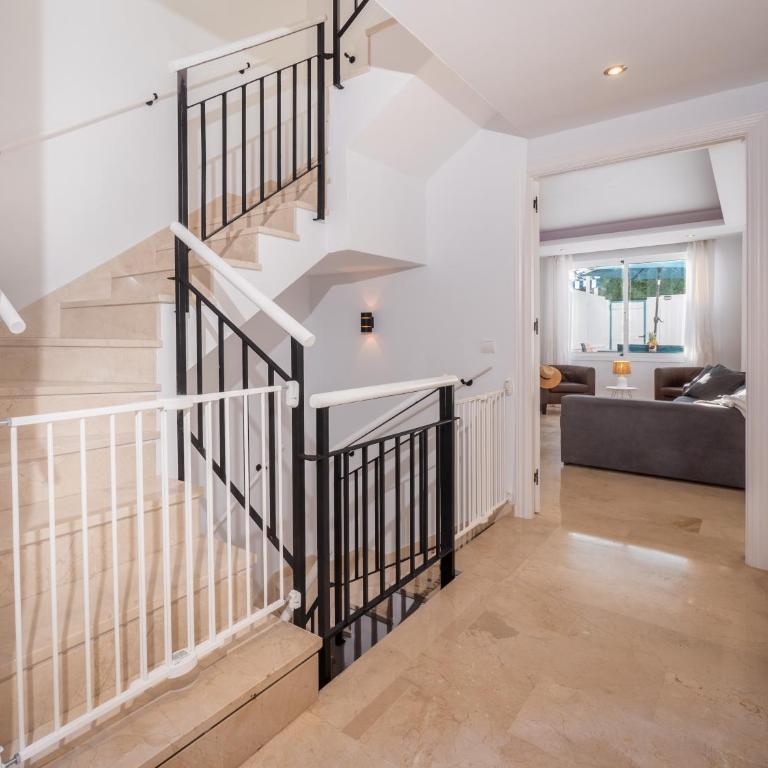 Family Fairways I Spacious 4-Bedroom Townhouse Near Beach & Golf, Estepona - Casa de 4 dormitorios - 51