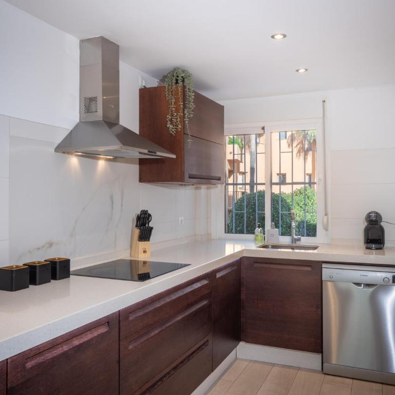 Family Fairways I Spacious 4-Bedroom Townhouse Near Beach & Golf, Estepona - Casa de 4 dormitorios - 17