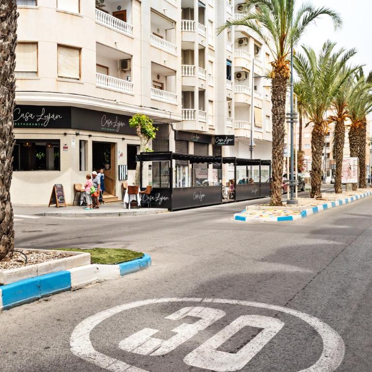 CUBA LIBRE Apartment - in the center of Torrevieja, between two beaches - Two-Bedroom Apartment - 26