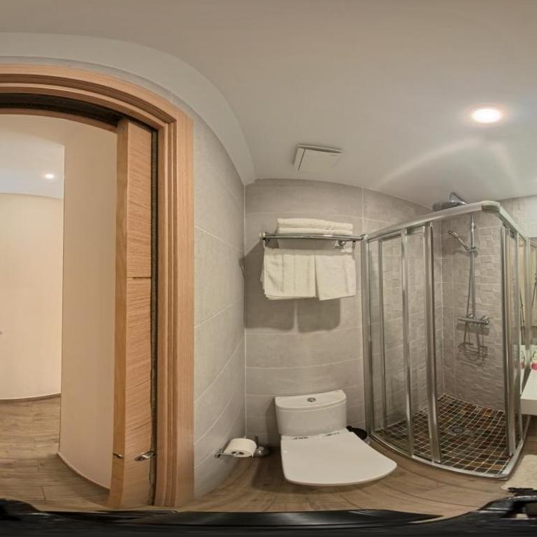 Hostal Infantes - Habitación Superior - 1 cama grande - 2
