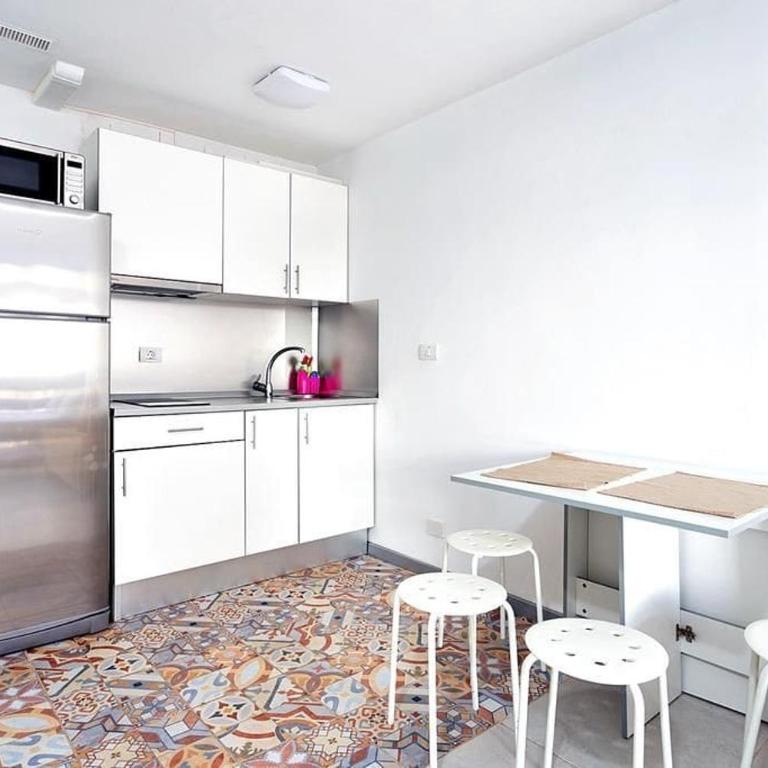 Estudio completo piscina y playa en Candelaria Tenerife - Studio with Sea View - 6