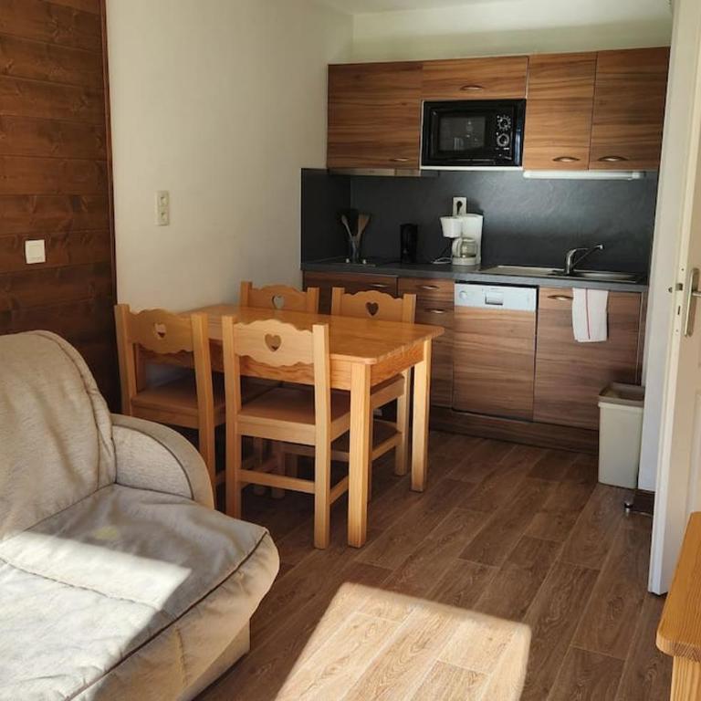 Charmant T2 au cœur du village - One-Bedroom Apartment - 13