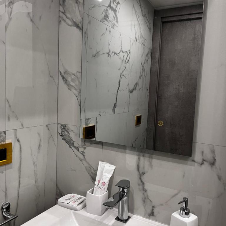 Gold House Roma - Apartment mit 1 Schlafzimmer - 16
