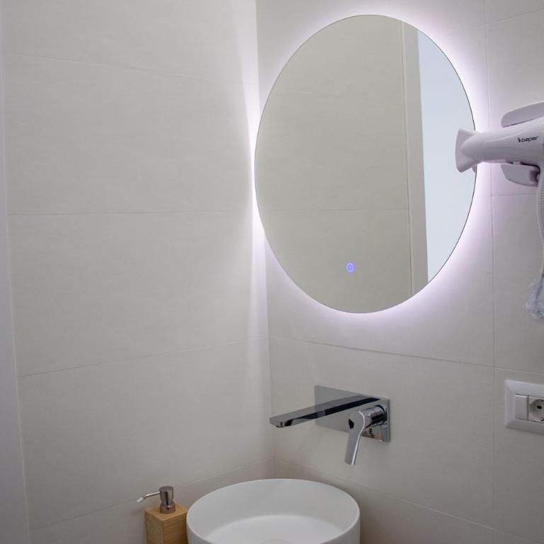 WANDERLUST SPACCANAPOLI Points Of View - Deluxe Double Room with Balcony and Sea View - 6