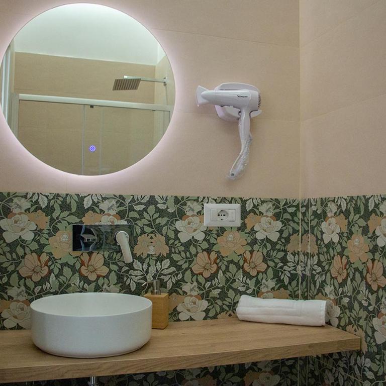 WANDERLUST SPACCANAPOLI Points Of View - Deluxe Double Room with Balcony and Sea View - 8