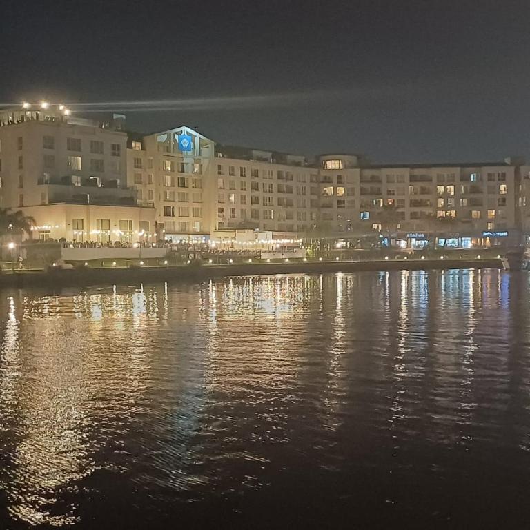 Apart , DEPARTAMENTO CONDOMINIO BAHIA GRANDE NORDELTA CON BALCÓN Y VISTA A LA Bahia - Apartamento con vistas al mar - 51