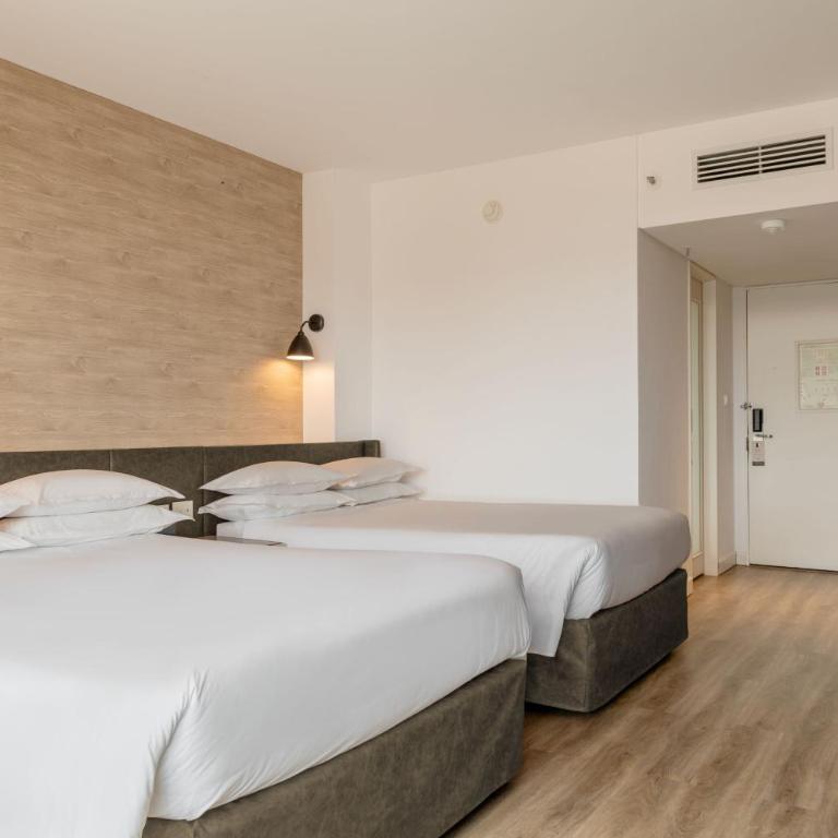 Sheraton Buenos Aires Hotel & Convention Center - Superior Twin Room - Pool Access - 2
