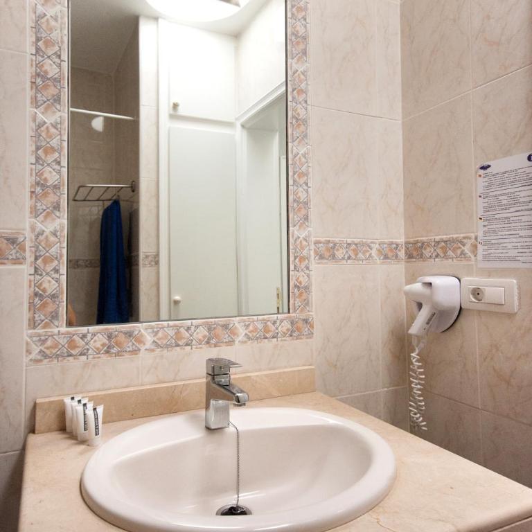 Apartamentos Panorama Adults Only - Estudio Deluxe con vistas a la piscina - 13