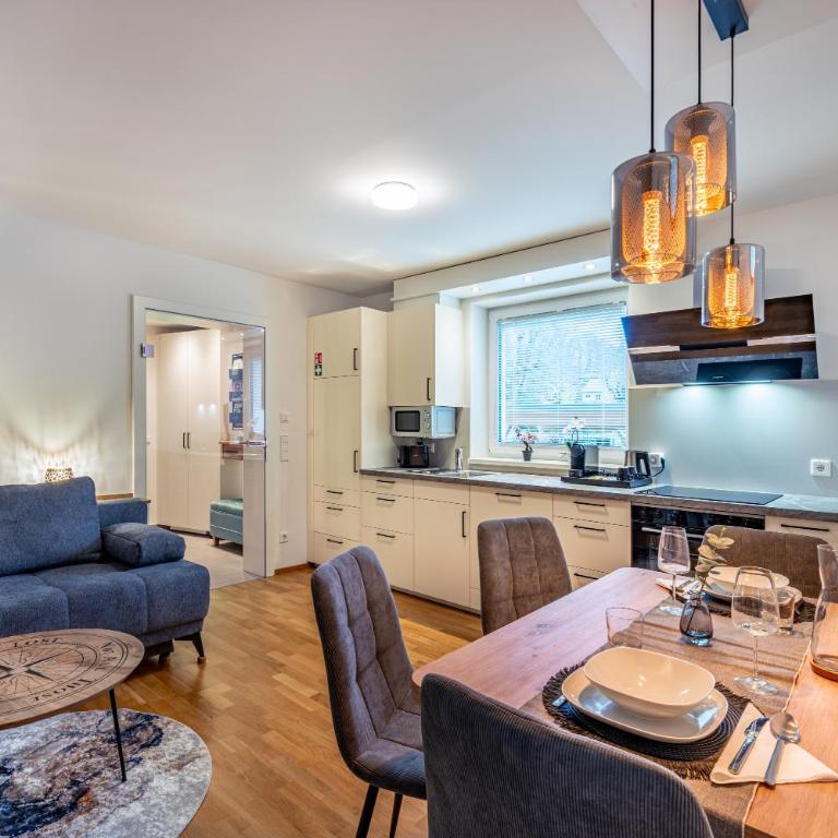 Well-Home Apartments Velden mit Klimaanlage - Deluxe Apartment mit 2 Schlafzimmern und Gartenblick - 1