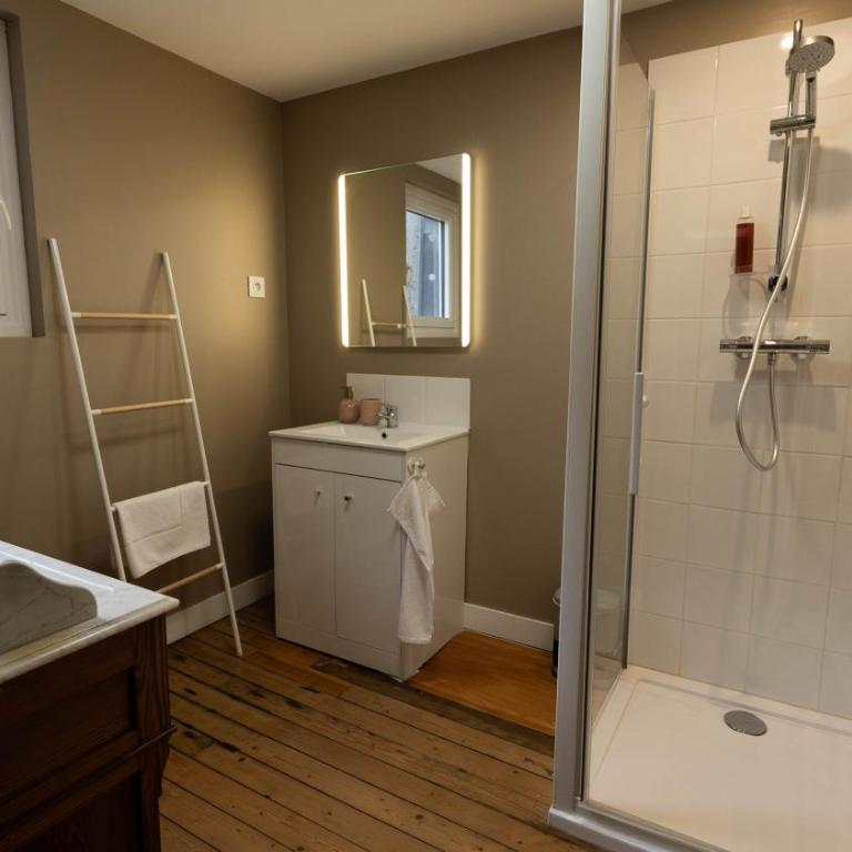 Chambres au coeur du quartier historique - Maison Alternativi - Chambre Double Standard - 2