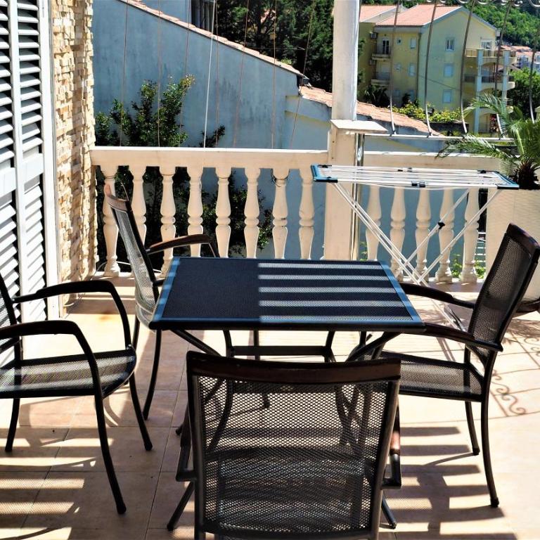 Apartments at Villa with swimming pool&parking - Apartman - 29