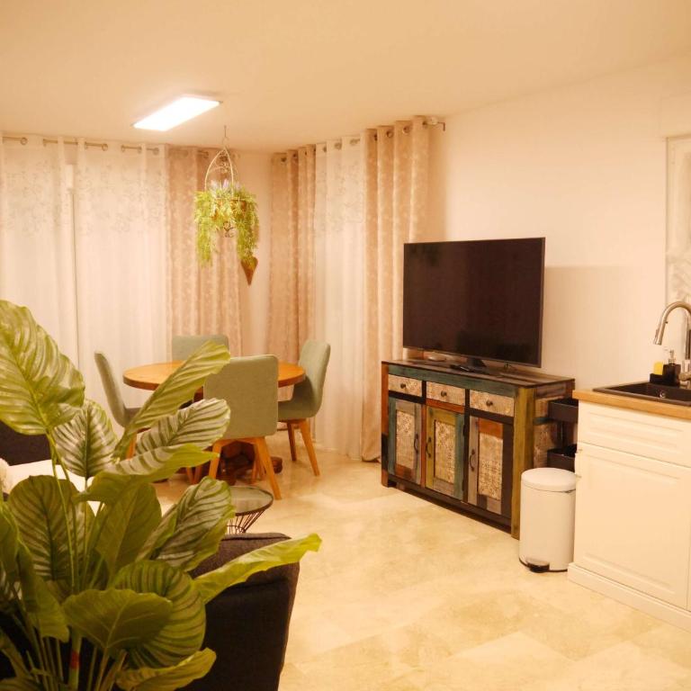 Casa Gibraltar - Apartamento de 2 dormitorios con balcón - 3