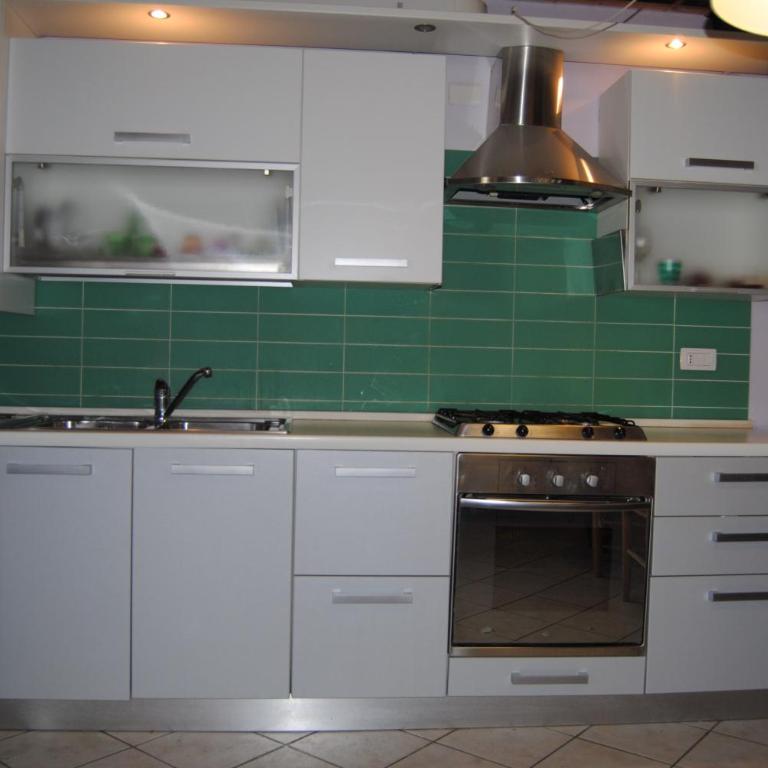 Rooftop Suite City Centre with Garage - One-Bedroom Apartment - 5