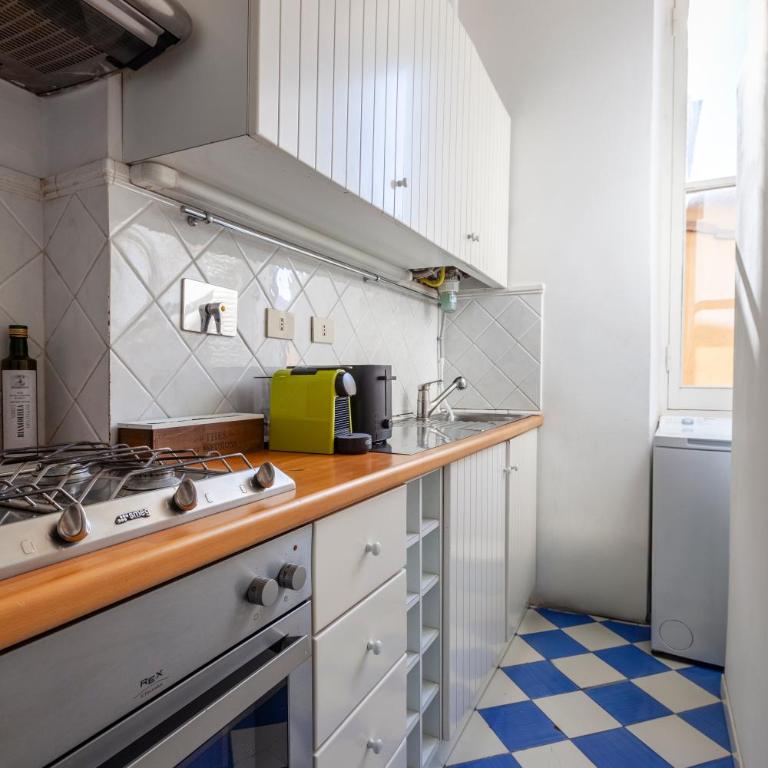 Spanish Steps Charming Apartment - Appartamento con 2 Camere da Letto - 10
